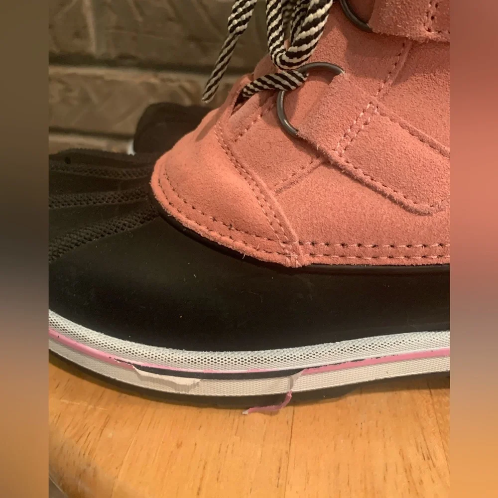 Cat and Jack Pink/ Black/ White Leather/ Rubber Girl’s Lace Up Boots Size 3
